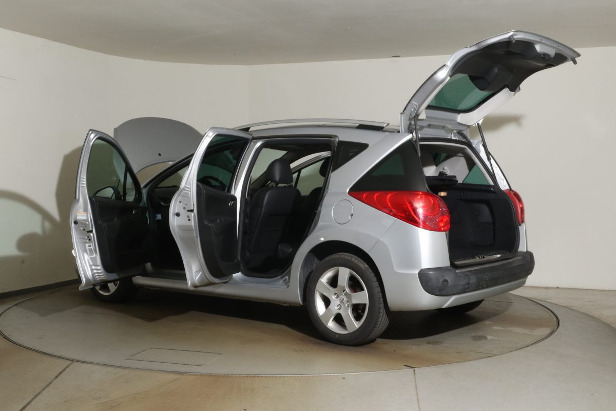 Peugeot 207 - Bild 10