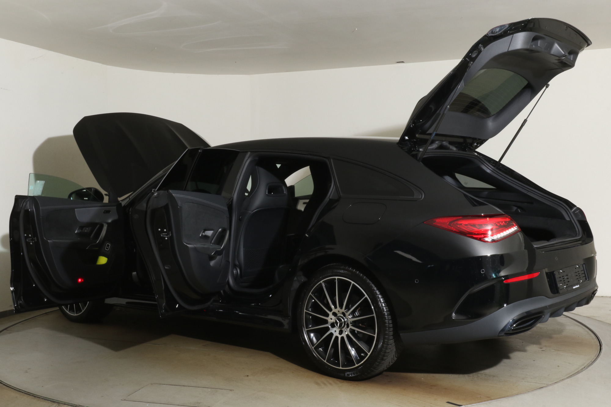 Mercedes-Benz CLA 250e - Bild 12