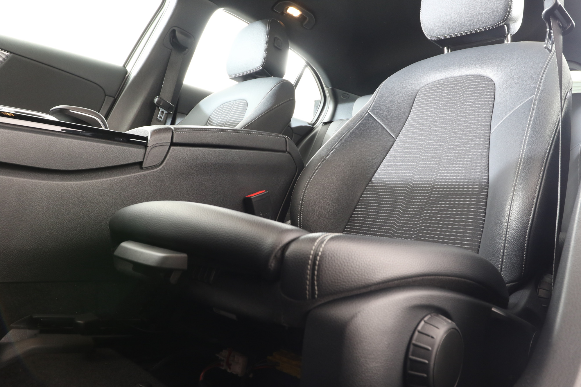 Mercedes-Benz A 200 - Bild 11