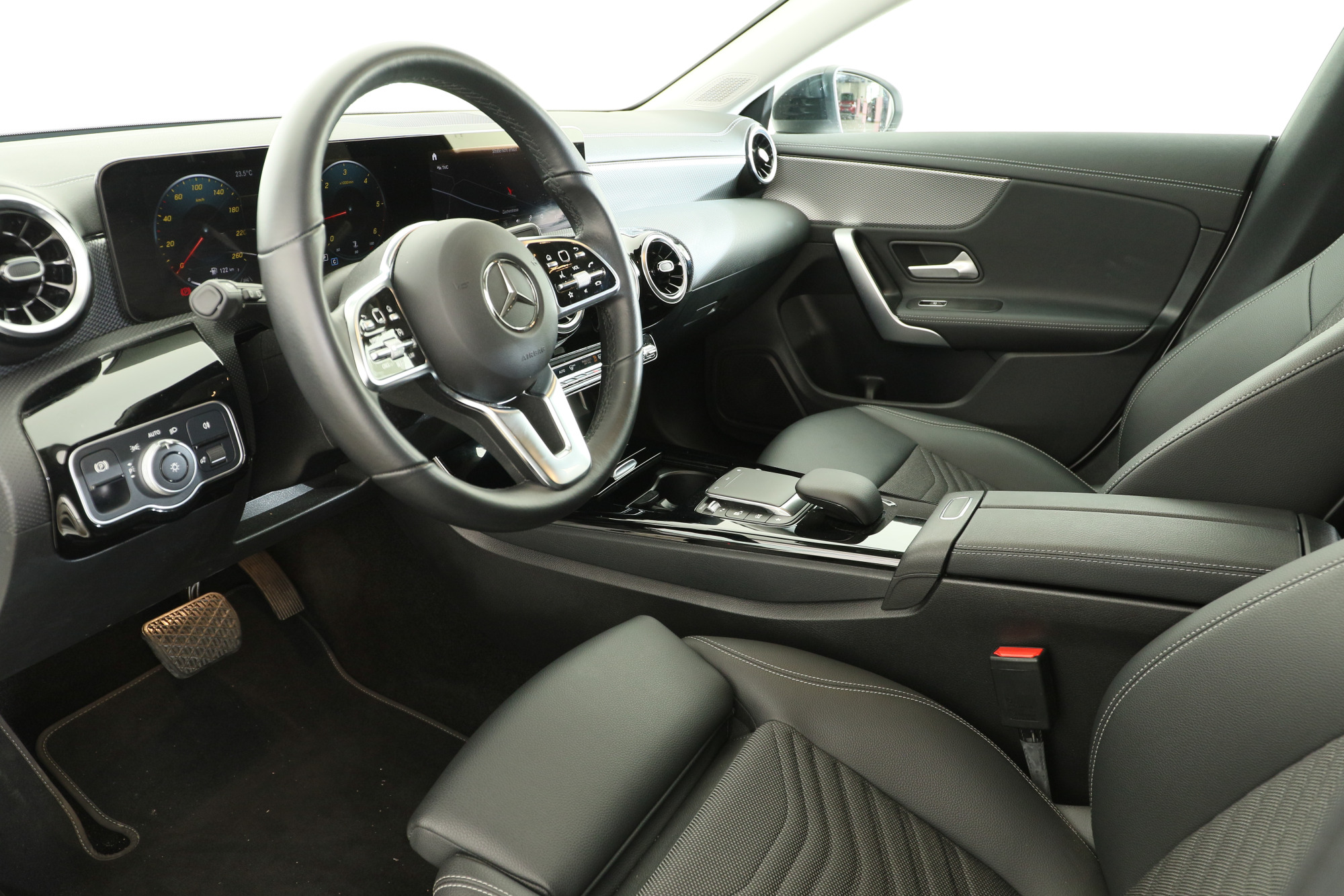 Mercedes-Benz CLA 180 Shooting Brake - Bild 5