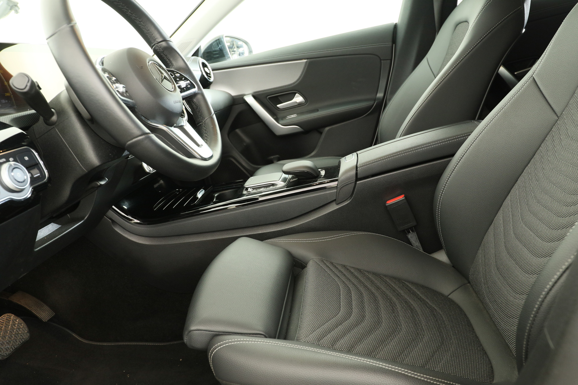 Mercedes-Benz CLA 180 Shooting Brake - Bild 8